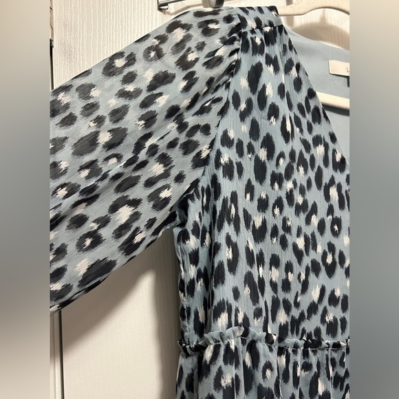 LOFT Blue Leopard Print Long Sleeve V-Neck Midi Dress women’s Petite small SP - Picture 10 of 16